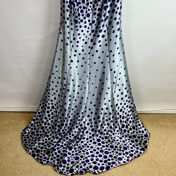 COPY - Beautiful gown but  no tag. Size 8 no flaws - Picture 10 of 11